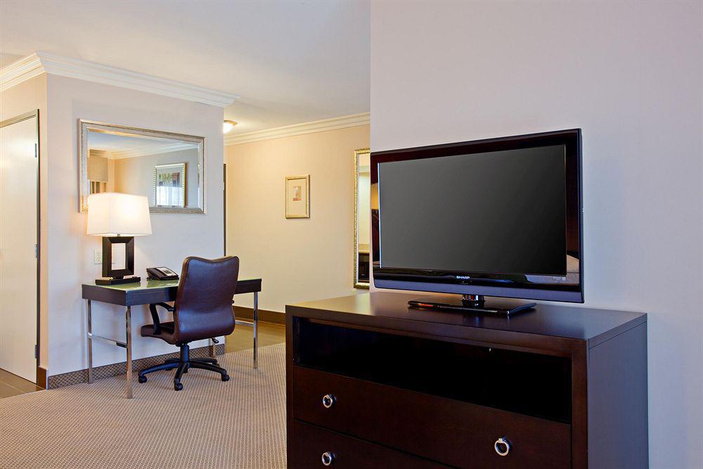 Holiday Inn Express Hotel & Suites Twentynine Palms By Ihg Стая снимка