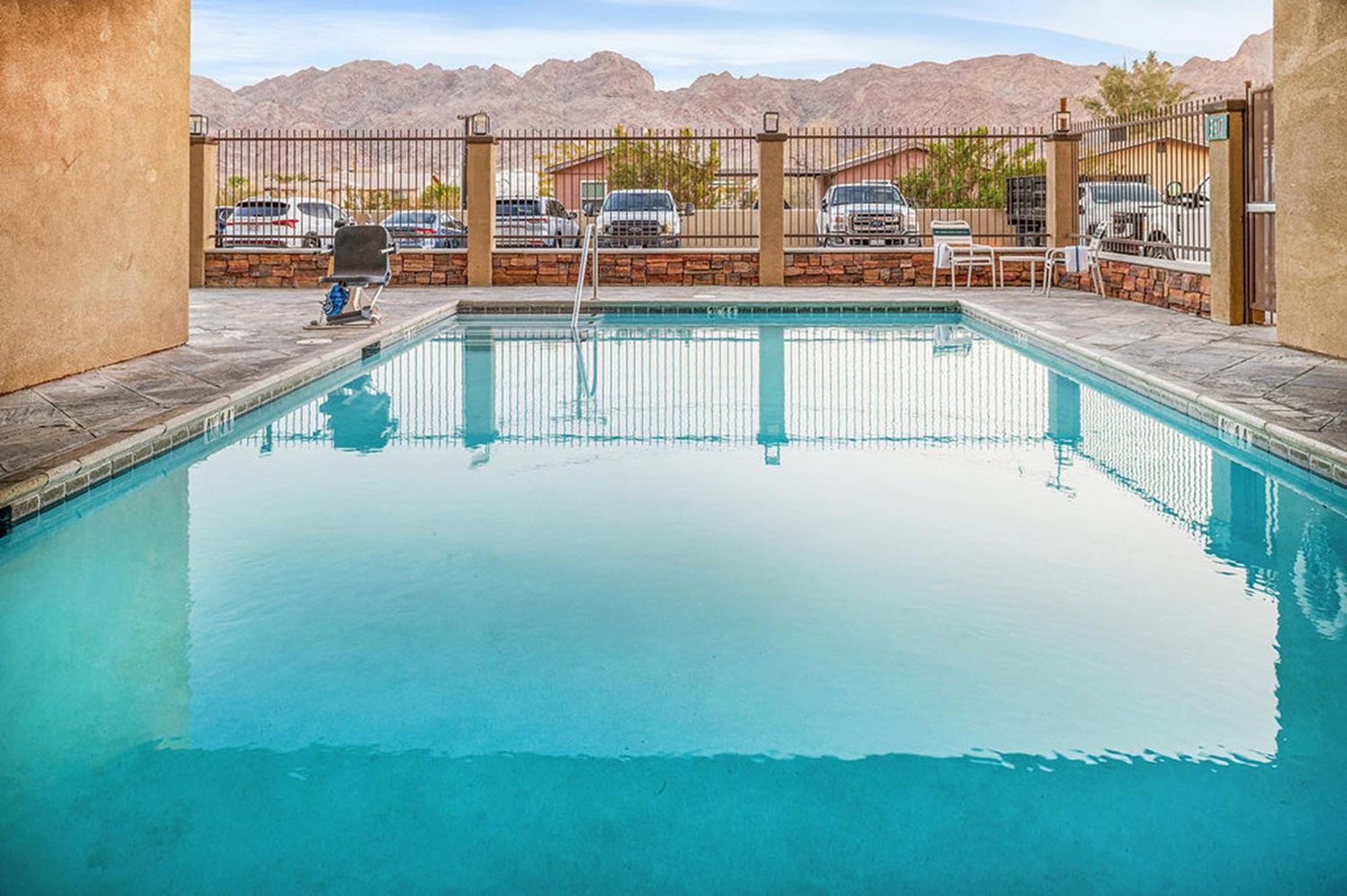 Holiday Inn Express Hotel & Suites Twentynine Palms By Ihg Екстериор снимка