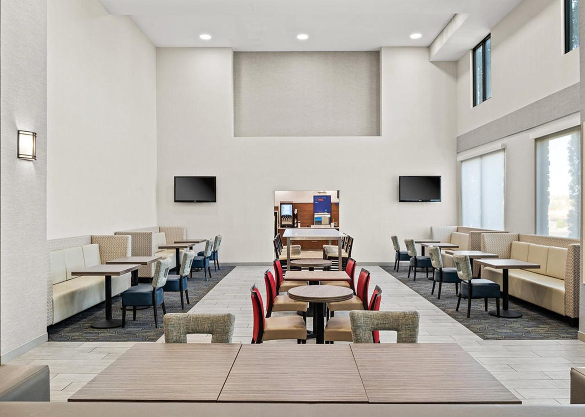Holiday Inn Express Hotel & Suites Twentynine Palms By Ihg Екстериор снимка